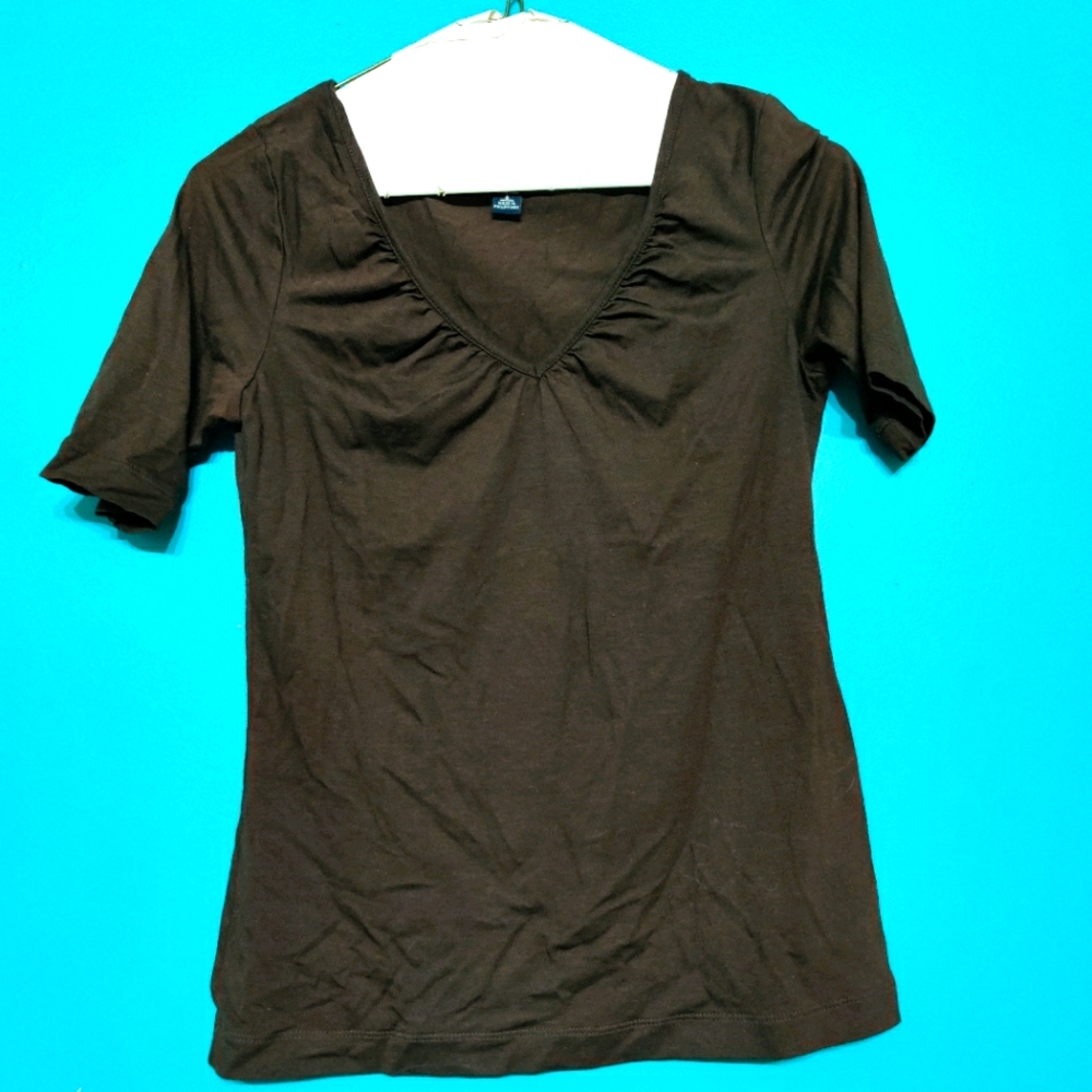 Brown stretchy top